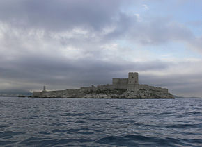 290px-Marseille_-_château_d'If_vu_de_la_mer